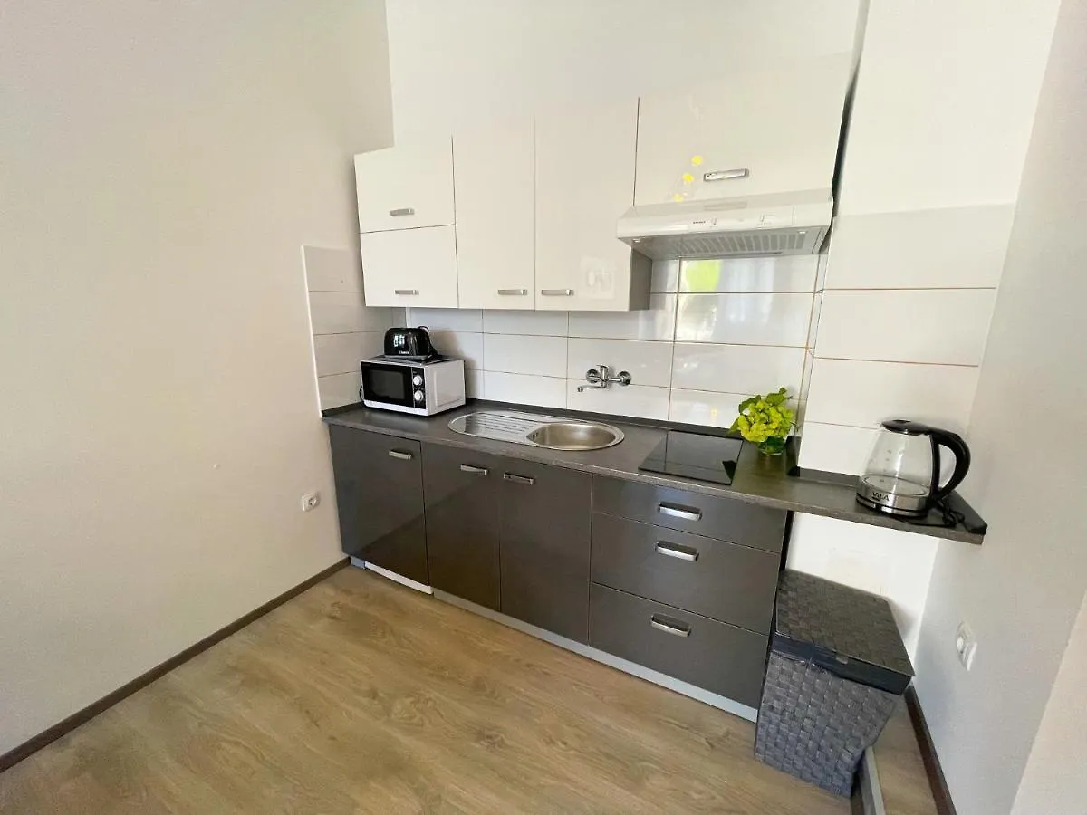 Apartments In Jadranovo 42640