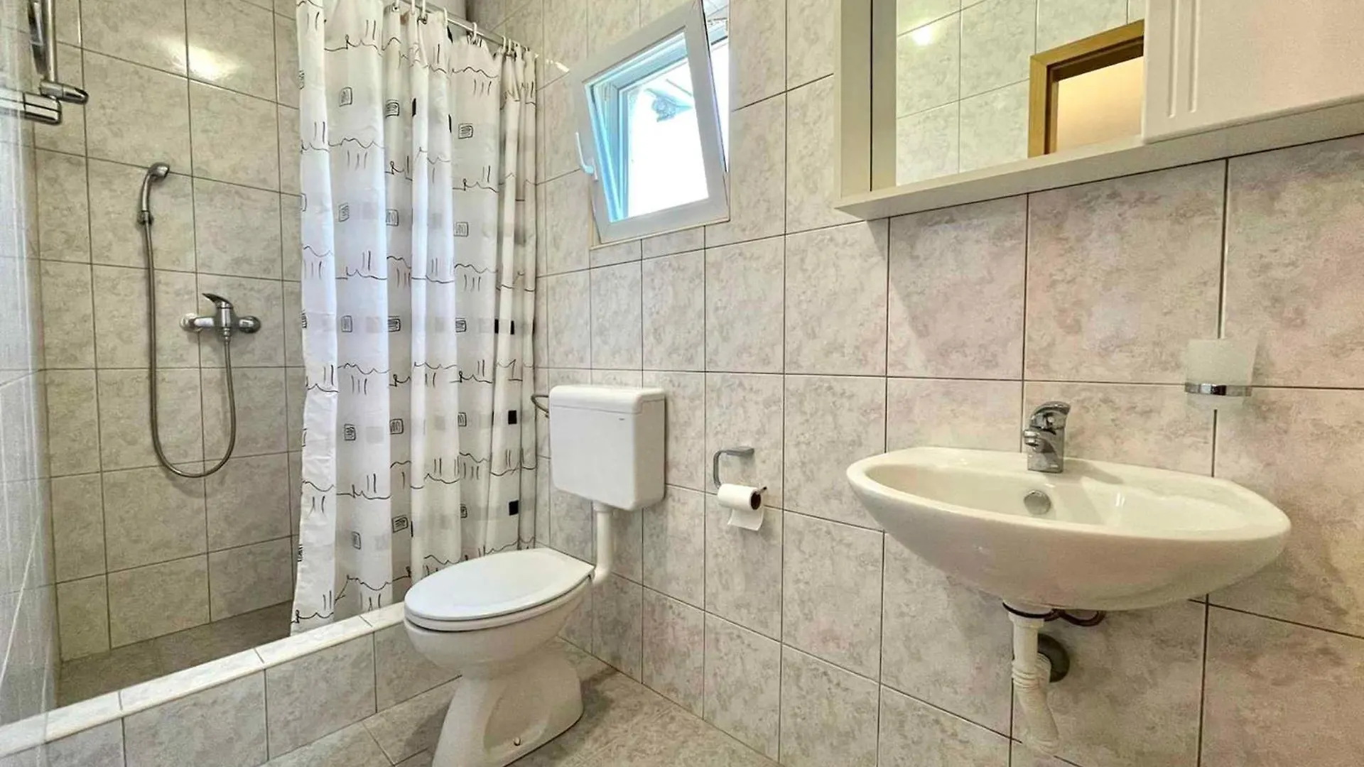 Apartments In Jadranovo 42640 Croatia