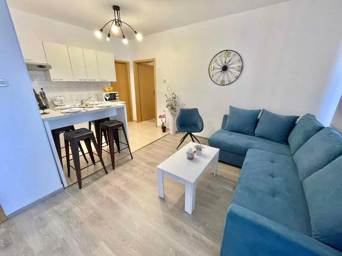 Apartments In Jadranovo 42640 Croatia